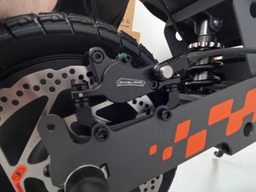 KuKirin G2 Limited Edition hidraulikus fékekkel 